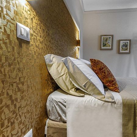 Il Cortile Segreto Bed & Breakfast Сан Северино Марке Екстериор снимка