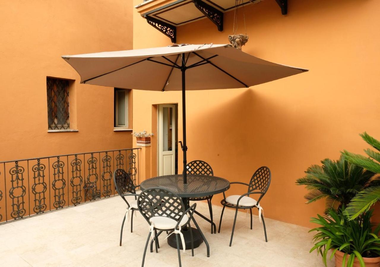 Il Cortile Segreto Bed & Breakfast Сан Северино Марке Екстериор снимка