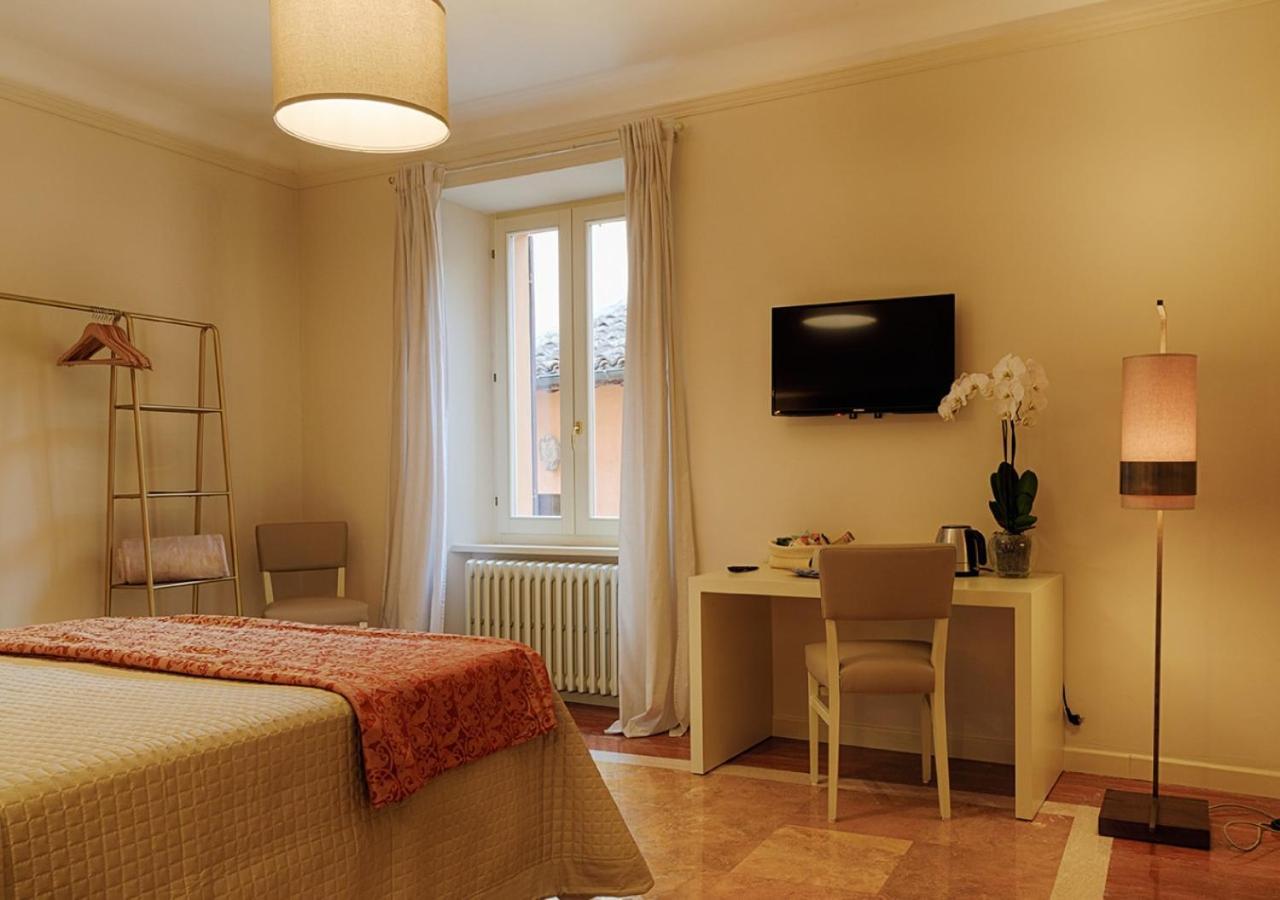 Il Cortile Segreto Bed & Breakfast Сан Северино Марке Екстериор снимка