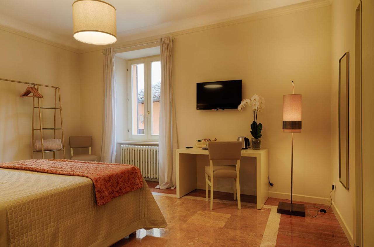 Il Cortile Segreto Bed & Breakfast Сан Северино Марке Екстериор снимка